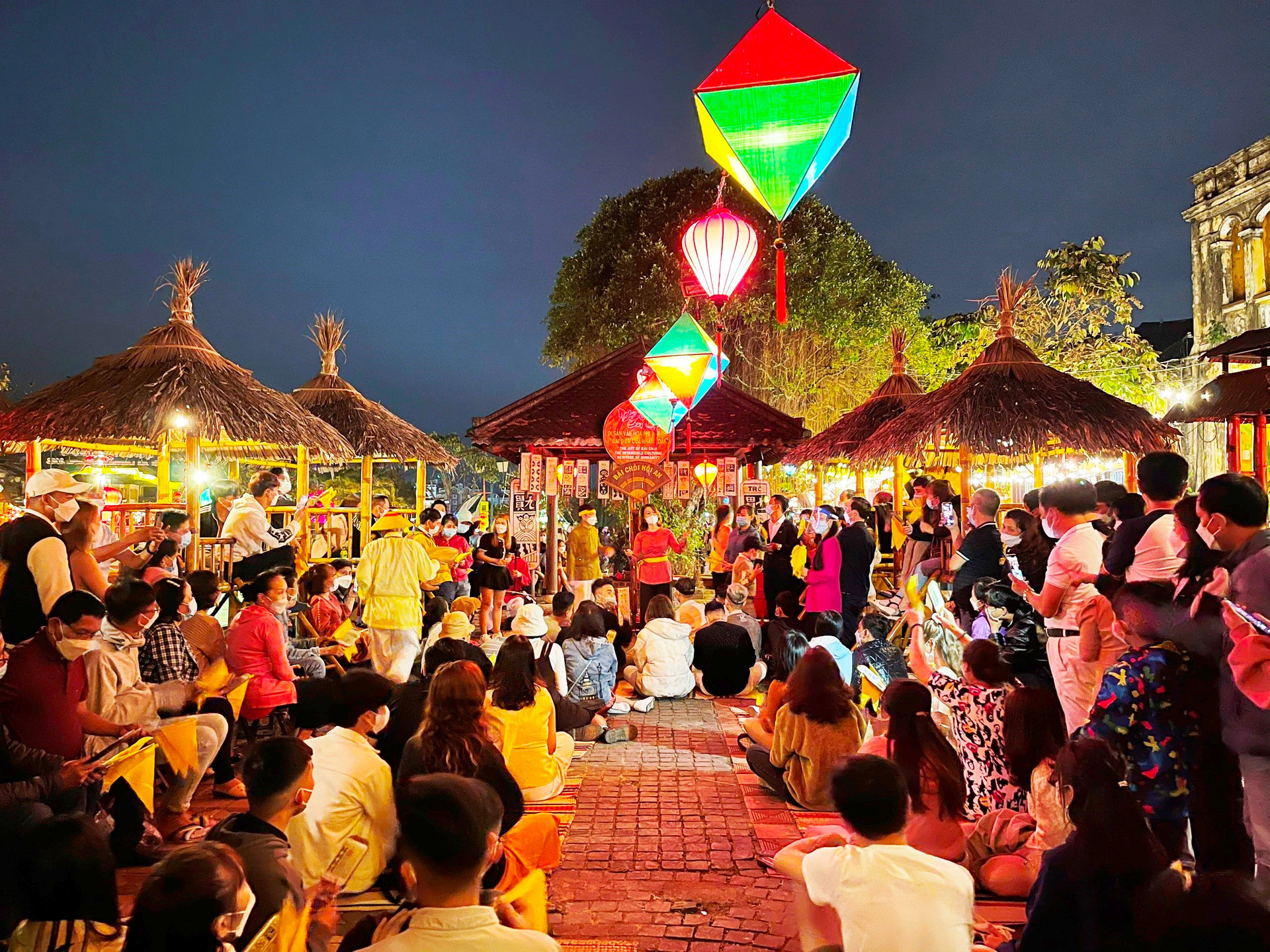 Hoi An develops tourism products from culture