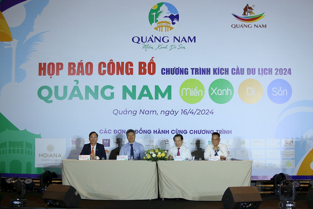 Announcing the 2024 tourism promotion programme "Quang Nam - Heritage Green Region"