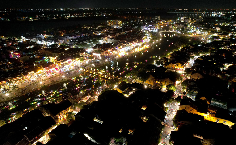 Hoi An at night in the public holidays