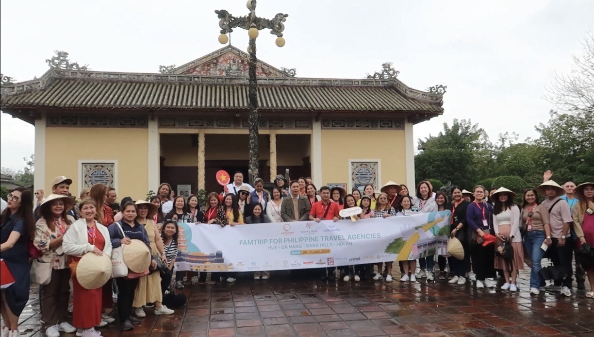 Philippine travel agencies visit Quang Nam tourist attractions