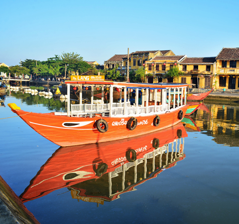 Tour tiêu chuẩn