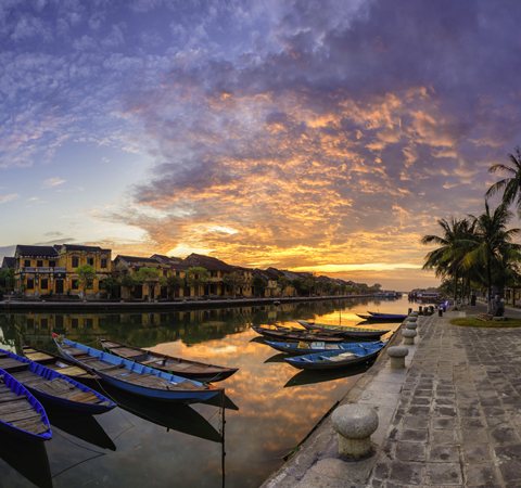 Tour tiêu chuẩn