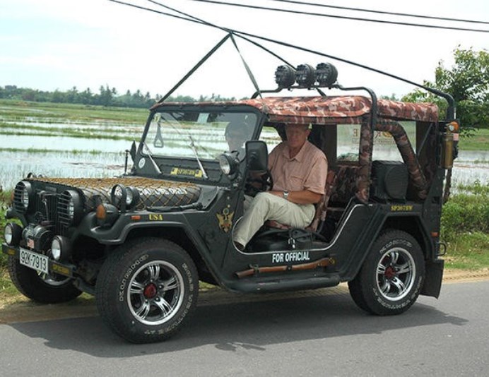 Tour xe Jeep khởi hành từ Hội An